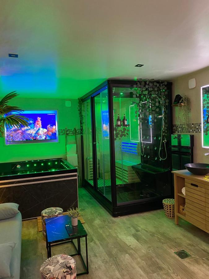 Bioty Chill & Spa Le Blanc-Mesnil Exterior foto